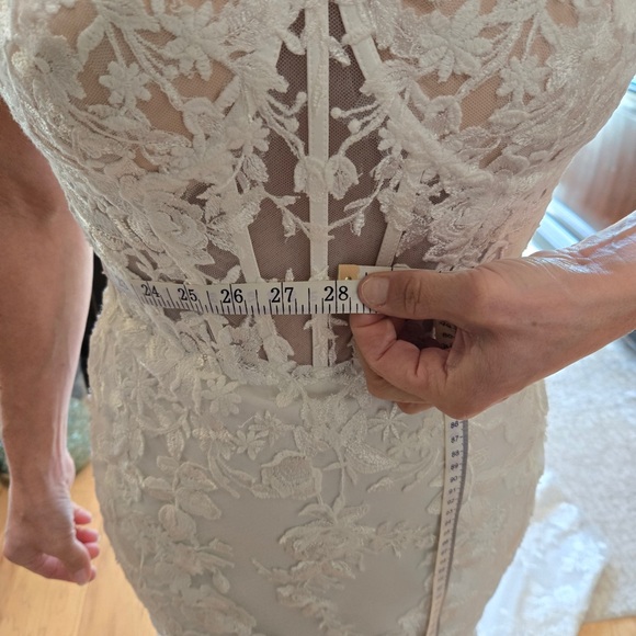 Vera Wang Strapless Hortense White Lace Dress - Picture 6 of 16